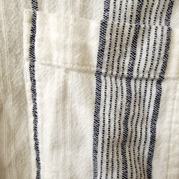 Sky and Sparrow Size Medium 100% Cotton Button-up - Picture 4 of 6